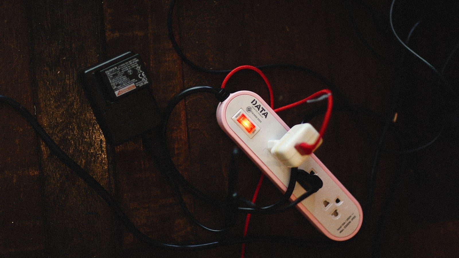 Whole-Home Surge Protector: Upgrade Home Electrical yang Makin Relevan di 2026