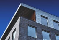 Screened Porch Modern: Tren Home Exteriors 2026 yang Bikin Area Depan Rumah Lebih Nyaman dan Fleksibel