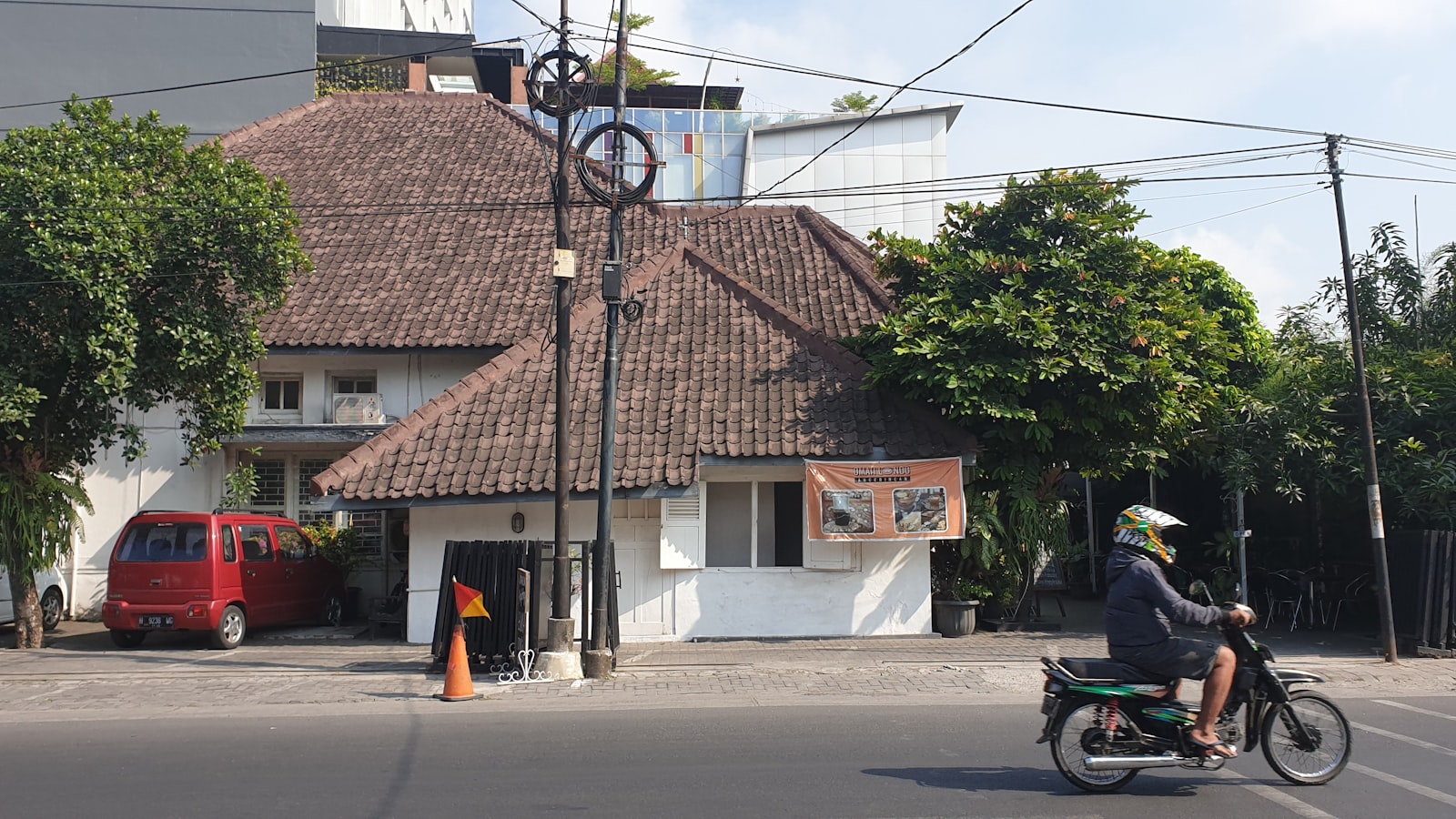 Transfer Switch untuk Rumah: Upgrade Home Electrical yang Mulai Penting di Era Backup Battery 2026