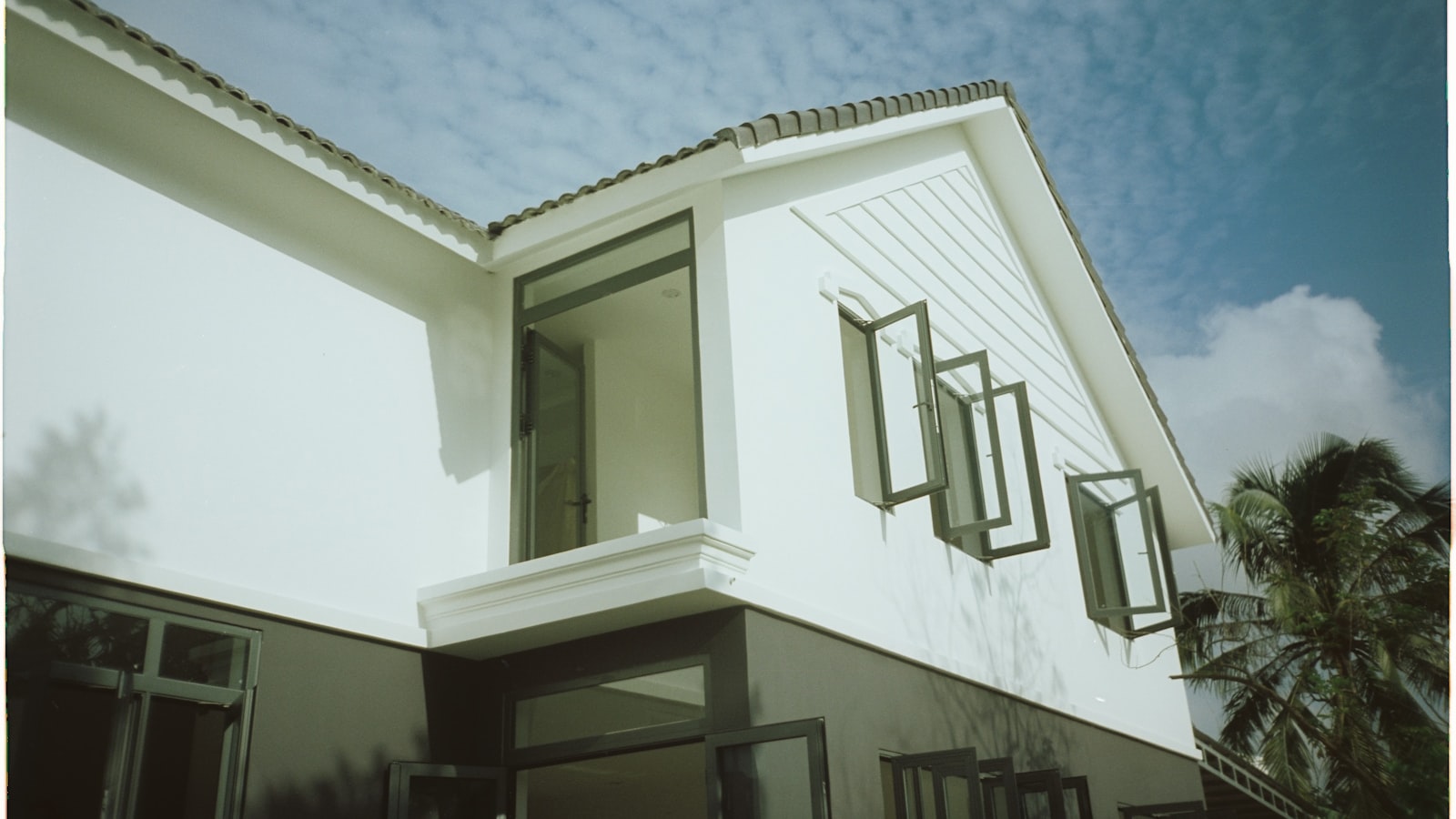 Load-Shedding Rumah: Upgrade Home Electrical yang Mulai Relevan untuk Panel Penuh di 2026
