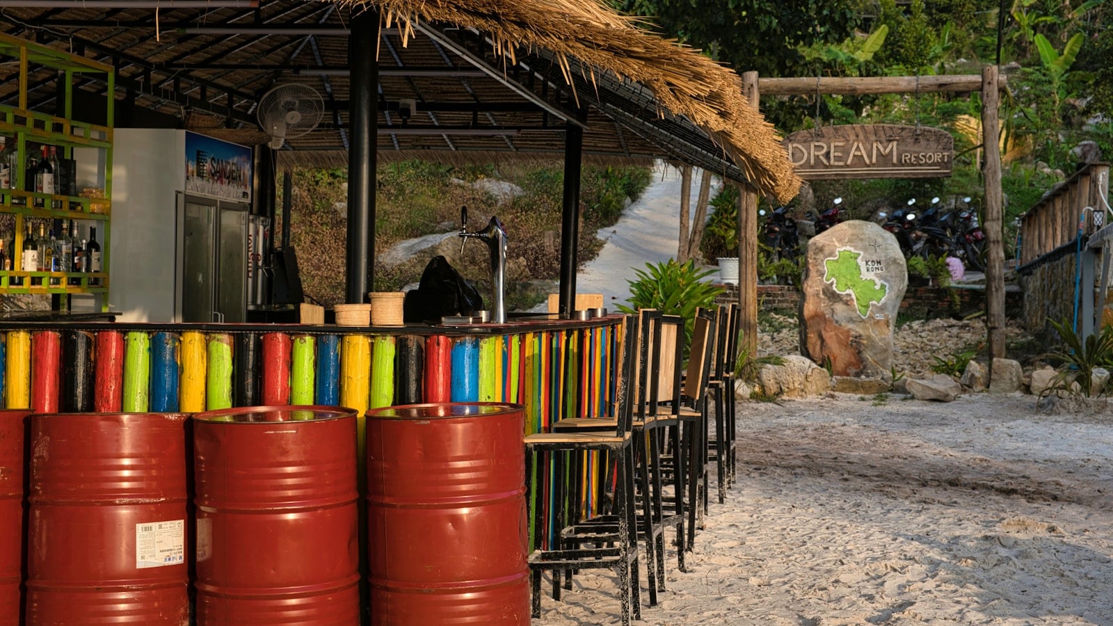 Outdoor Rooms dengan Potting Bar Tersembunyi 2026: Cara Bikin Sudut Berkebun yang Rapi, Multifungsi, dan Enak Dipakai