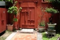 Front Door Warna Terra Cotta: Tren Home Exteriors 2026 yang Hangat, Berkarakter, dan Tidak Pasaran